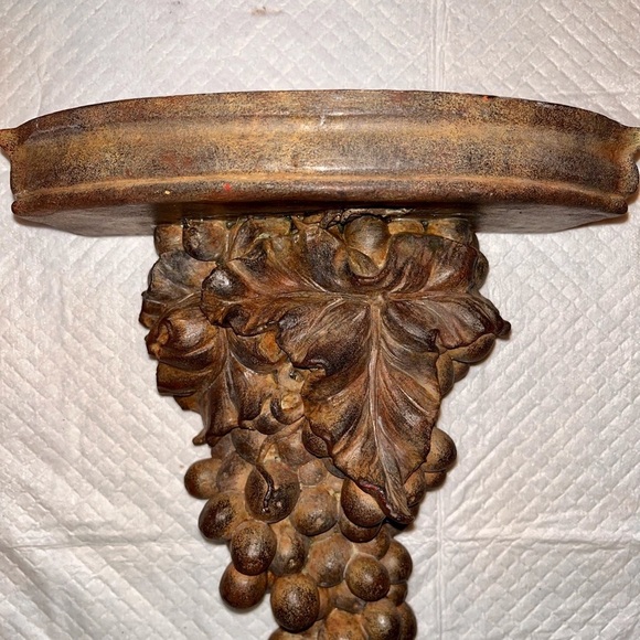 Gold gilt Mediterranean vine grape Wall shelf / sconce  composite 10 3/4" - Picture 4 of 11